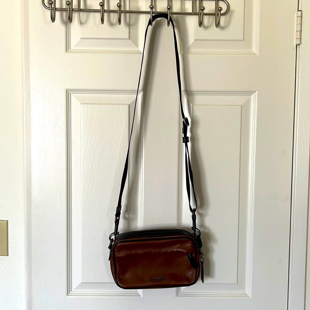 Coach handbag, genuine, leather adjustable, thick shoulder strap